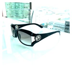 Gucci sunglasses - 100% authentic.